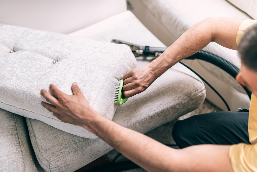 nettoyer un canapé en tissu 