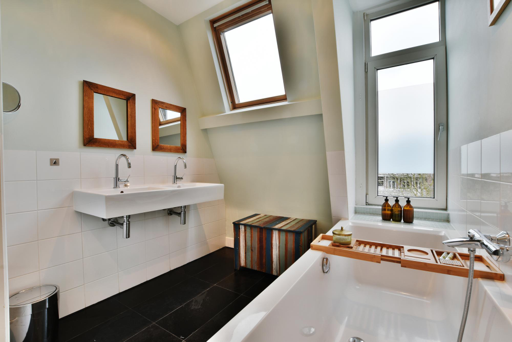 sélectionner le miroir design idéal et magnifier votre salle de bain