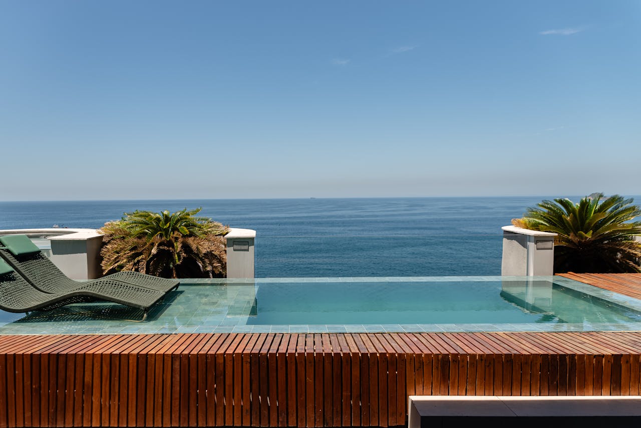 Piscine hors sol rectangulaire bois : avantages et conseils d&rsquo;installation